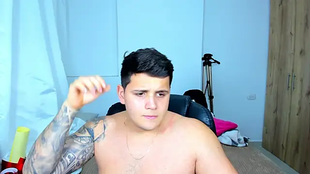 Snapshot of jhonstark09 chatting on March 9, 2025, 11:56 pm jhonstark09 online show from March 9, 2025, 11:56 pm