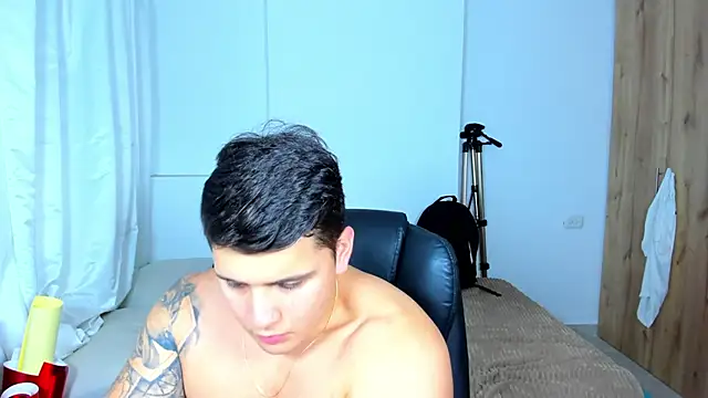 Snapshot of jhonstark09 chatting on March 15, 2025, 10:11 pm jhonstark09 online show from March 15, 2025, 10:11 pm