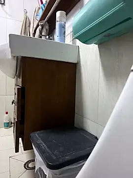 huzi518 online show from March 5, 2026, 12:46 pm