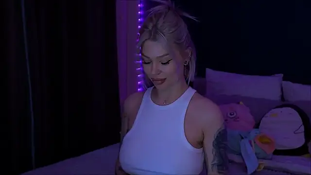 Sasha Mason online show from August 4, 2026, 2:05 am