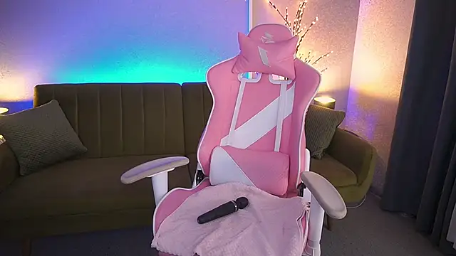 AnikaJane online show from September 19, 2025, 8:07 am