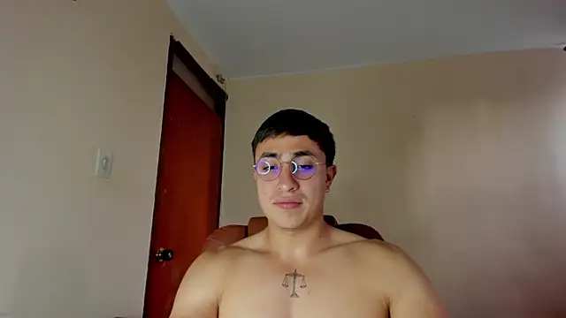 Leoknight online show from February 18, 2025, 10:25 pm