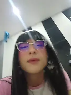 Kiitygirl online show from July 28, 2026, 7:05 am