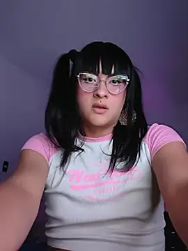 Kiitygirl online show from July 7, 2026, 7:23 am