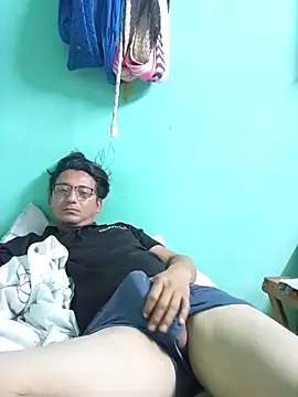 Andresguz35 online show from February 10, 2026, 6:12 am