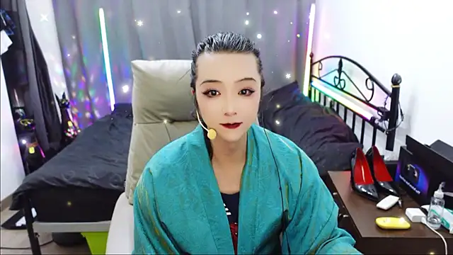 CarlClaus online show from July 17, 2026, 8:55 am