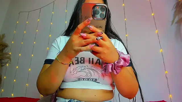 Maisa issa online show from October 31, 2025, 1:19 pm