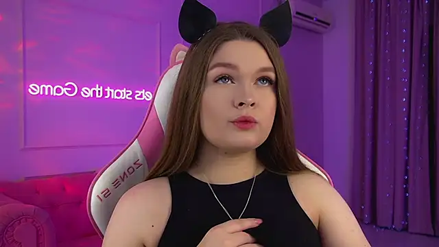 CrystalLyons online show from March 2, 2026, 6:26 pm