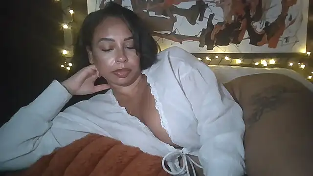 Snapshot of bigbootyjayda chatting on August 3, 2026, 11:42 pm bigbootyjayda online show from August 3, 2026, 11:42 pm