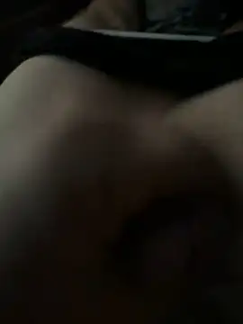 jrizz215 online show from March 10, 2025, 11:34 am