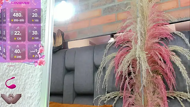 Snapshot of JESSYCORTES chatting on February 18, 2026, 10:28 pm JESSYCORTES online show from February 18, 2026, 10:28 pm