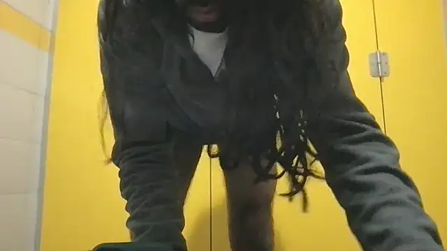 Lucascacaca online show from December 15, 2024, 6:26 pm