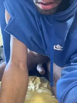 Lucascacaca online show from December 18, 2025, 1:37 pm