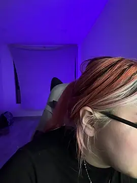 SophiaWeestt99 online show from August 4, 2026, 3:00 am