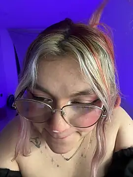 SophiaWeestt99 online show from August 1, 2026, 2:20 am