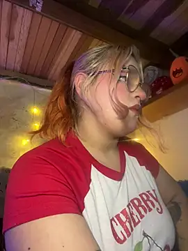 SophiaWeestt99 online show from February 14, 2026, 4:23 am