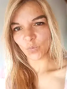 Snapshot of Samanthahavery44 chatting on June 17, 2026, 4:50 pm Samanthahavery44 online show from June 17, 2026, 4:50 pm