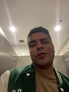 thiagowes online show from May 6, 2026, 12:47 am