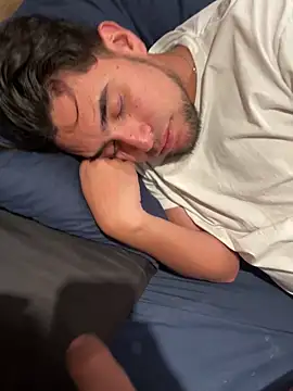 thiagowes online show from October 5, 2025, 7:54 am