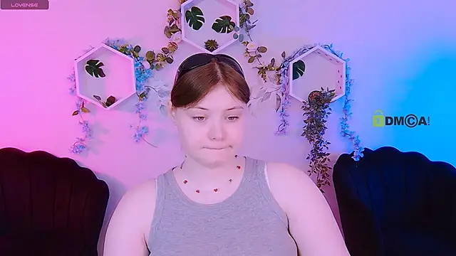 nikole kitt online show from June 12, 2026, 6:49 pm