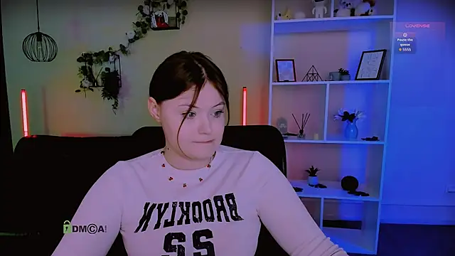 nikole kitt online show from May 25, 2026, 6:50 pm