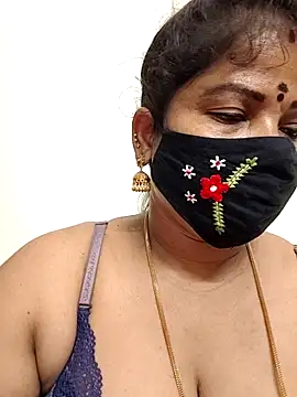 gaurika18 online show from May 5, 2026, 10:13 pm