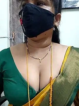 Snapshot of gaurika18 chatting on June 21, 2026, 11:16 am gaurika18 online show from June 21, 2026, 11:16 am