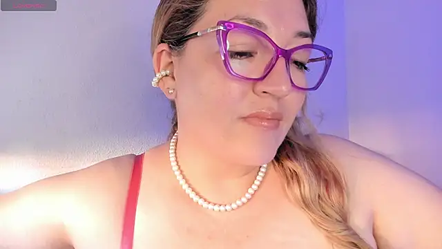 Snapshot of Naty_Mature_ chatting on June 2, 2026, 6:30 pm Naty Mature online show from June 2, 2026, 6:30 pm