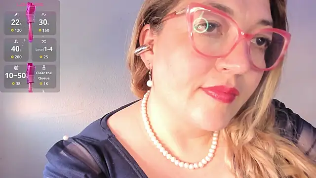 Naty Mature  online show from April 14, 2026, 5:29 pm