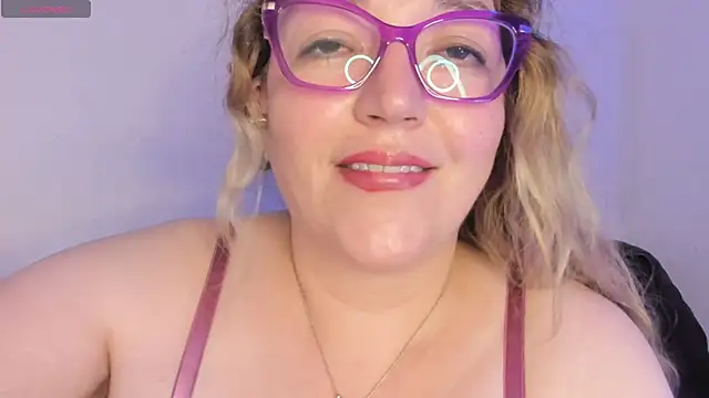 Snapshot of Naty_Mature_ chatting on June 21, 2026, 7:30 pm Naty Mature online show from June 21, 2026, 7:30 pm