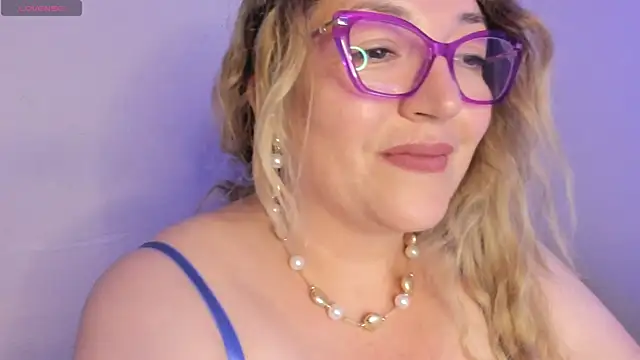 Snapshot of Naty_Mature_ chatting on June 11, 2026, 12:32 am Naty Mature online show from June 11, 2026, 12:32 am