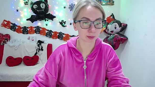 VasilisaSii online show from October 20, 2025, 5:09 am