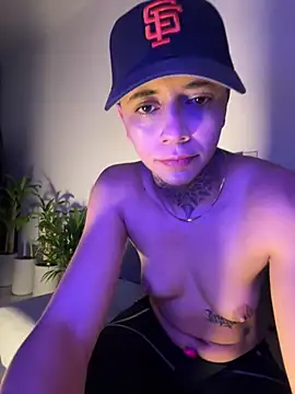  PhillipBrown online show from February 4, 2026, 11:38 am