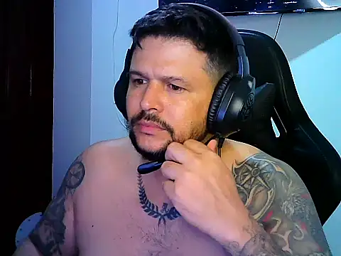 tupapito00 online show from June 1, 2026, 1:39 am