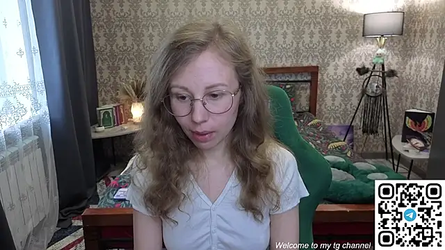 Lill Mary online show from May 21, 2026, 2:09 am