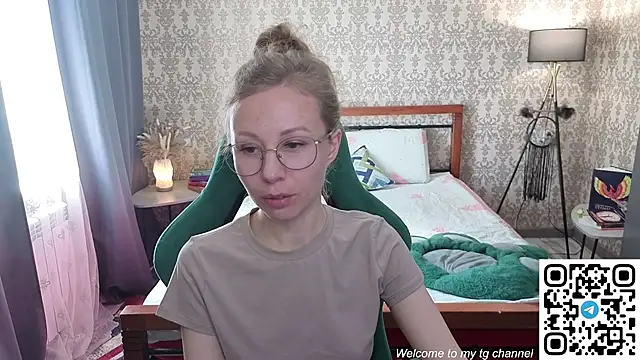 Lill Mary online show from May 28, 2026, 3:14 am