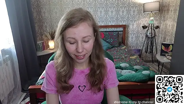 Lill Mary online show from May 25, 2026, 6:23 am