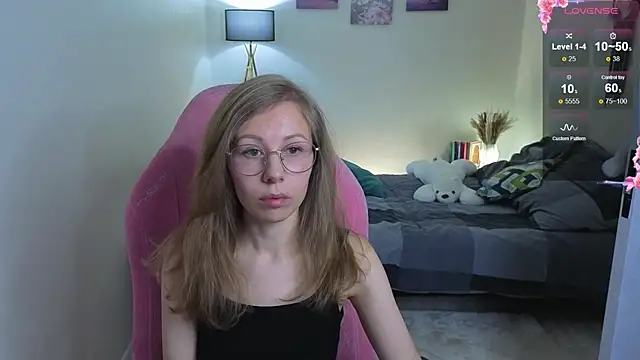 Lill Mary online show from September 29, 2025, 1:34 am