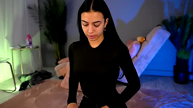 BetsyGonzale online show from October 22, 2025, 4:01 am