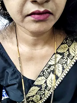 anuradha1432 online show from September 19, 2025, 9:46 am