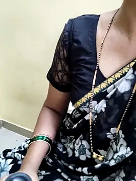 anuradha1432 online show from September 27, 2025, 9:59 am