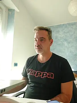 Snapshot of Marcolino183 chatting on February 18, 2026, 8:11 am Marcolino183 online show from February 18, 2026, 8:11 am