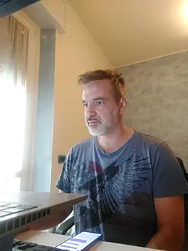 Snapshot of Marcolino183 chatting on February 25, 2026, 8:14 am Marcolino183 online show from February 25, 2026, 8:14 am