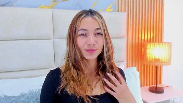 Mia Malkovaa  online show from May 20, 2026, 2:58 pm