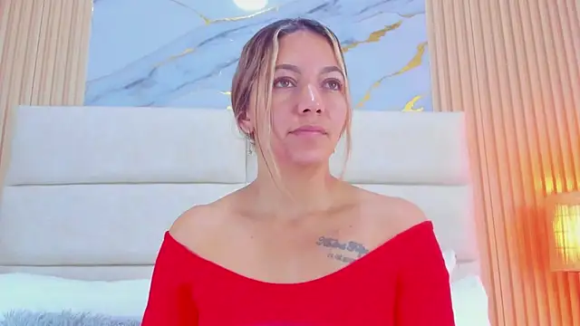 Mia Malkovaa  online show from June 9, 2026, 1:12 pm