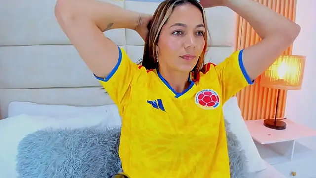 Mia Malkovaa  online show from June 23, 2026, 5:55 pm