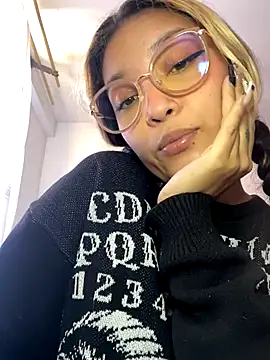 baby lizy online show from October 2, 2025, 8:45 pm