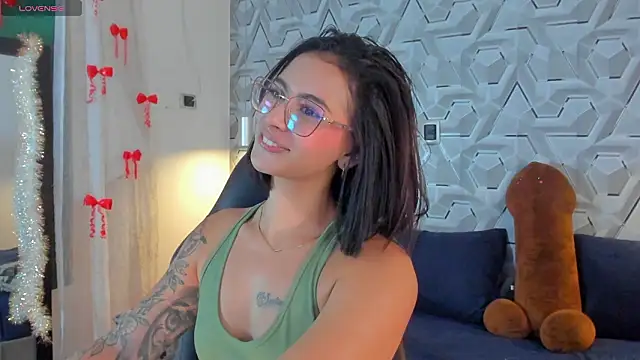 Snapshot of Sophiee_Hill chatting on March 21, 2026, 7:09 am Sophiee Hill online show from March 21, 2026, 7:09 am