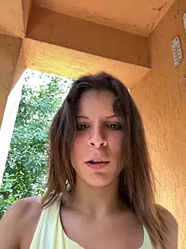 Nikkibaby0015 online show from August 2, 2026, 12:47 pm