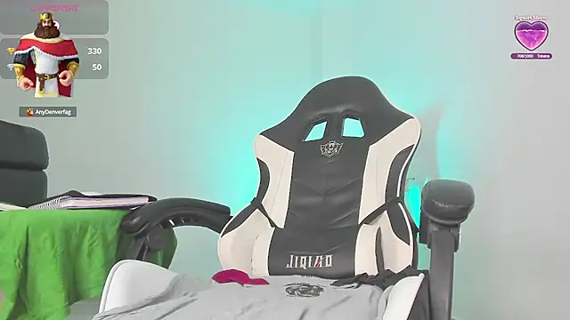 Snapshot of ander_xoxo chatting on January 7, 2025, 7:20 am ander xoxo online show from January 7, 2025, 7:20 am